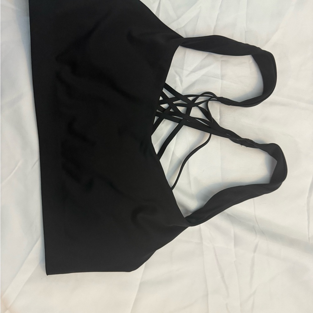 lululemon athletica Strappy Sports Bra - Black medium - Picture 3 of 7